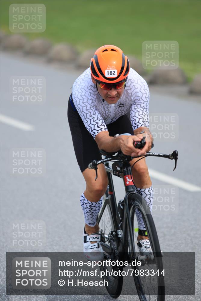 15.06.2025 - 27. Vierlanden-Triathlon H.Heesch http://msf.ph/oto/7983344 15.06.2025 10:56:05 Radfahren 182, 490, 590 meine-sportfotos.de
