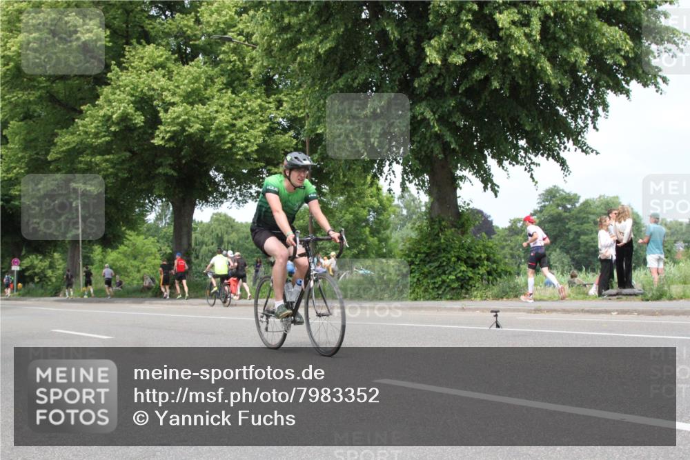 15.06.2025 - 7 Türme Triathlon Yannick Fuchs http://msf.ph/oto/7983352 15.06.2025 13:36:45 Radfahren  meine-sportfotos.de