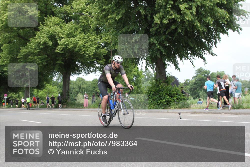 15.06.2025 - 7 Türme Triathlon Yannick Fuchs http://msf.ph/oto/7983364 15.06.2025 13:36:48 Radfahren  meine-sportfotos.de