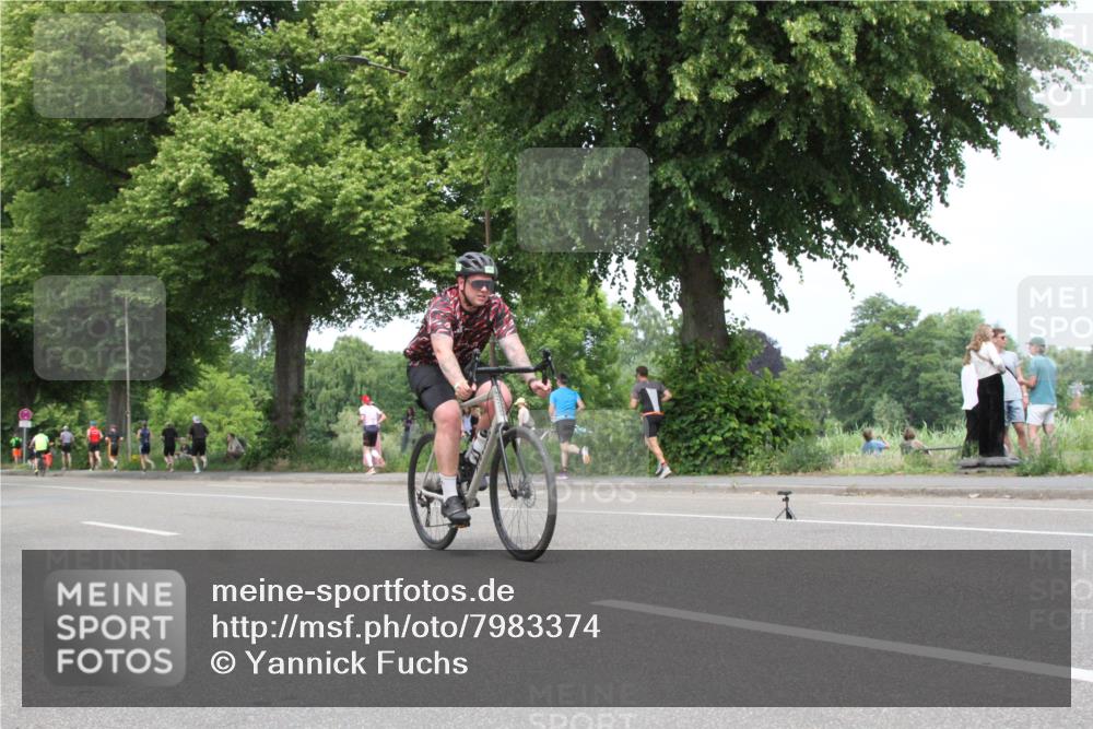 15.06.2025 - 7 Türme Triathlon Yannick Fuchs http://msf.ph/oto/7983374 15.06.2025 13:36:51 Radfahren  meine-sportfotos.de