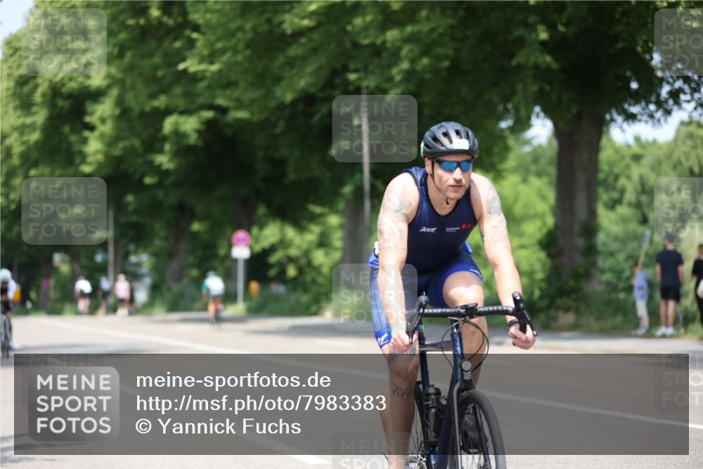 15.06.2025 - 7 Türme Triathlon Yannick Fuchs http://msf.ph/oto/7983383 15.06.2025 12:53:13 Radfahren 255, 265, 341, 470 meine-sportfotos.de