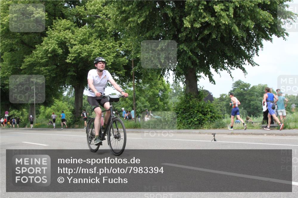 15.06.2025 - 7 Türme Triathlon Yannick Fuchs http://msf.ph/oto/7983394 15.06.2025 13:36:55 Radfahren  meine-sportfotos.de