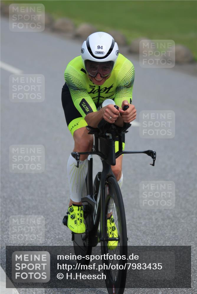 15.06.2025 - 27. Vierlanden-Triathlon H.Heesch http://msf.ph/oto/7983435 15.06.2025 10:56:58 Radfahren 94, 150, 451, 767 meine-sportfotos.de