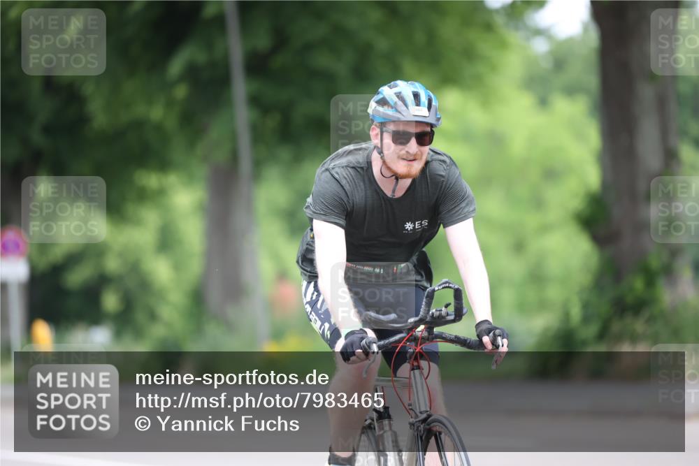 15.06.2025 - 7 Türme Triathlon Yannick Fuchs http://msf.ph/oto/7983465 15.06.2025 11:36:16 Radfahren 224, 304, 307 meine-sportfotos.de