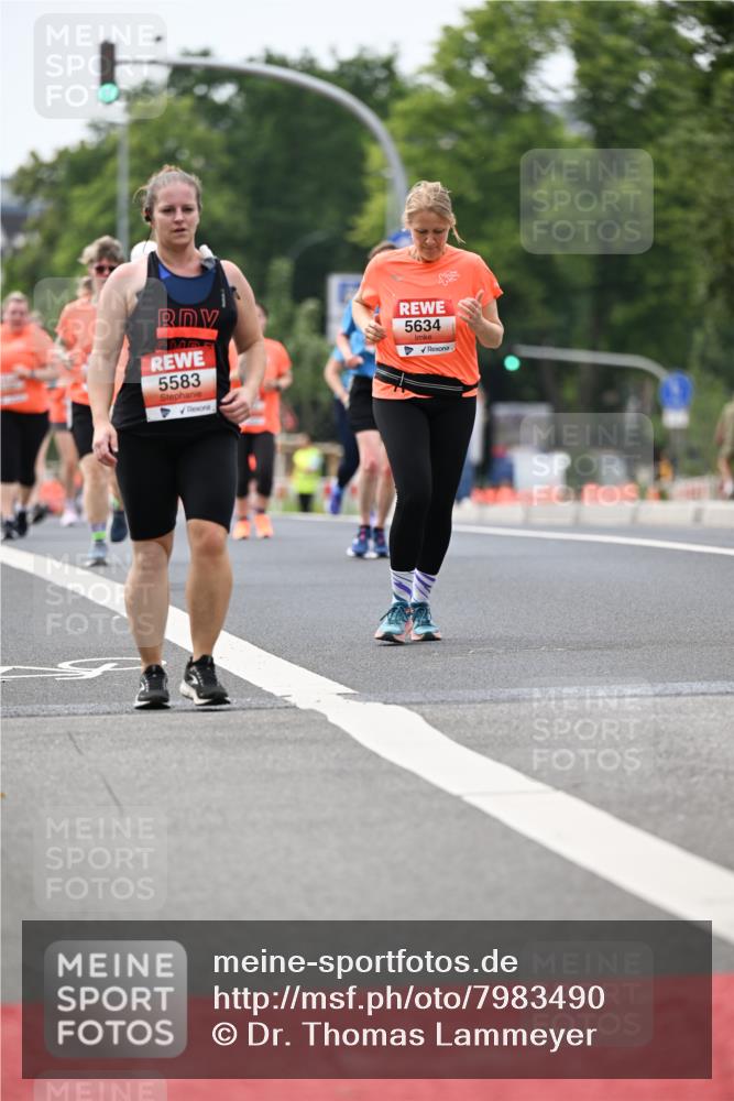 15.06.2025 - REWE Women's Run Dr. Thomas Lammeyer http://msf.ph/oto/7983490 15.06.2025 10:46:40 Laufen 5583, 5634 meine-sportfotos.de