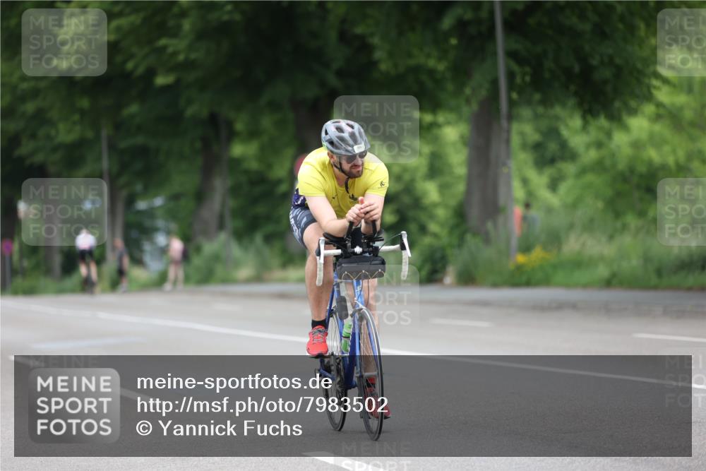 15.06.2025 - 7 Türme Triathlon Yannick Fuchs http://msf.ph/oto/7983502 15.06.2025 11:36:17 Radfahren 304, 307 meine-sportfotos.de