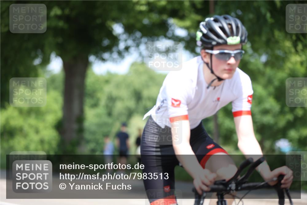 15.06.2025 - 7 Türme Triathlon Yannick Fuchs http://msf.ph/oto/7983513 15.06.2025 12:53:17 Radfahren 341 meine-sportfotos.de