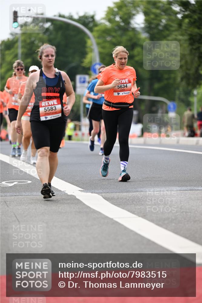 15.06.2025 - REWE Women's Run Dr. Thomas Lammeyer http://msf.ph/oto/7983515 15.06.2025 10:46:41 Laufen 5583, 5634 meine-sportfotos.de