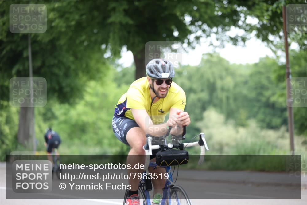 15.06.2025 - 7 Türme Triathlon Yannick Fuchs http://msf.ph/oto/7983519 15.06.2025 11:36:18 Radfahren 304, 307 meine-sportfotos.de