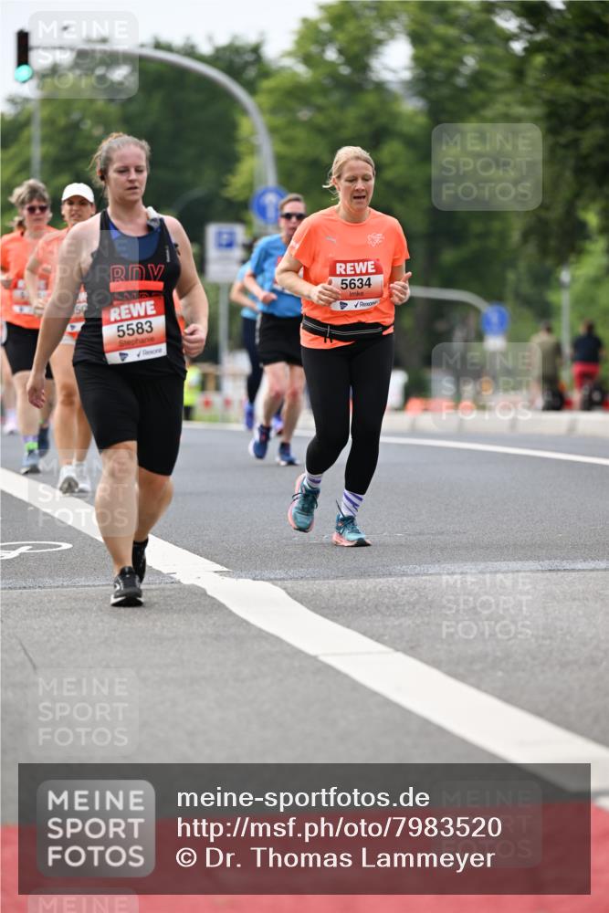 15.06.2025 - REWE Women's Run Dr. Thomas Lammeyer http://msf.ph/oto/7983520 15.06.2025 10:46:41 Laufen 5583, 5634 meine-sportfotos.de