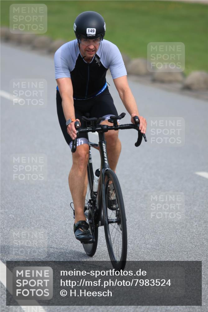 15.06.2025 - 27. Vierlanden-Triathlon H.Heesch http://msf.ph/oto/7983524 15.06.2025 10:57:26 Radfahren 149, 491, 507, 566, 1395 meine-sportfotos.de