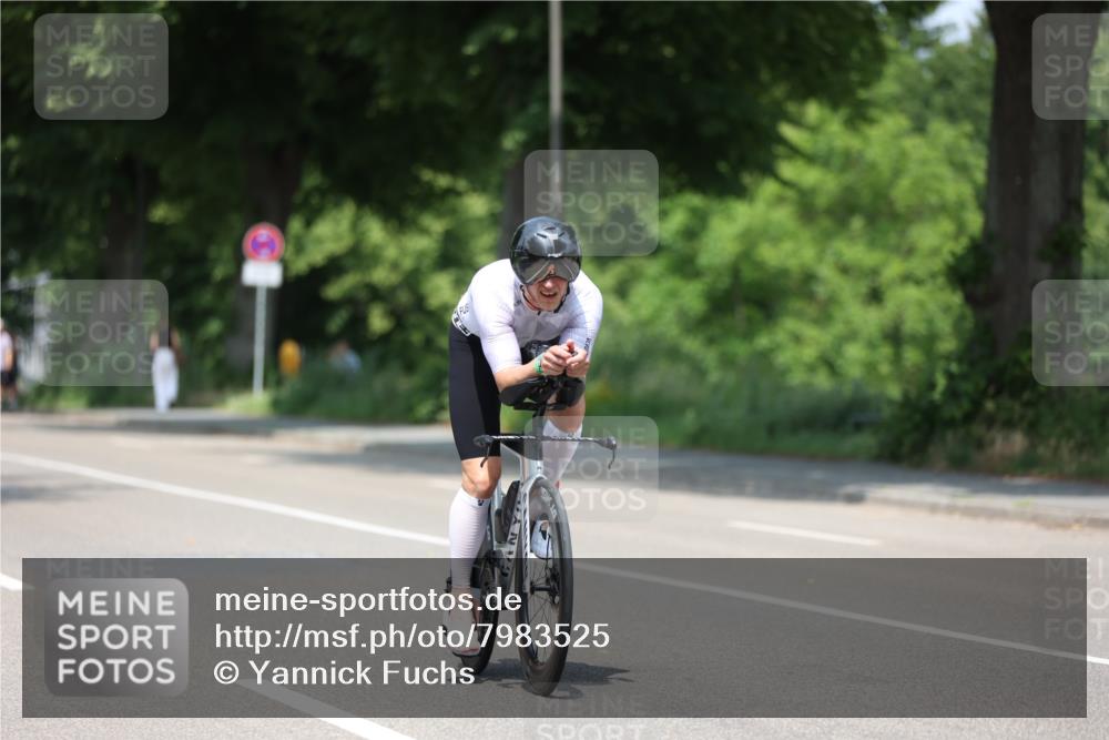 15.06.2025 - 7 Türme Triathlon Yannick Fuchs http://msf.ph/oto/7983525 15.06.2025 12:53:25 Radfahren 373 meine-sportfotos.de