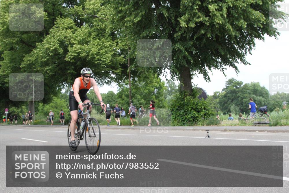 15.06.2025 - 7 Türme Triathlon Yannick Fuchs http://msf.ph/oto/7983552 15.06.2025 13:37:59 Radfahren  meine-sportfotos.de