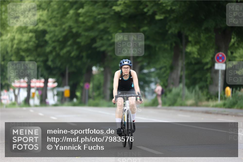 15.06.2025 - 7 Türme Triathlon Yannick Fuchs http://msf.ph/oto/7983576 15.06.2025 11:37:09 Radfahren 251, 295 meine-sportfotos.de