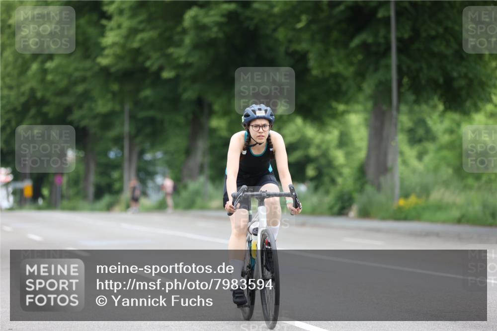 15.06.2025 - 7 Türme Triathlon Yannick Fuchs http://msf.ph/oto/7983594 15.06.2025 11:37:10 Radfahren 251, 295 meine-sportfotos.de