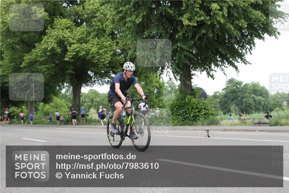 15.06.2025 - 7 Türme Triathlon Yannick Fuchs http://msf.ph/oto/7983610 15.06.2025 13:38:14 Radfahren  meine-sportfotos.de