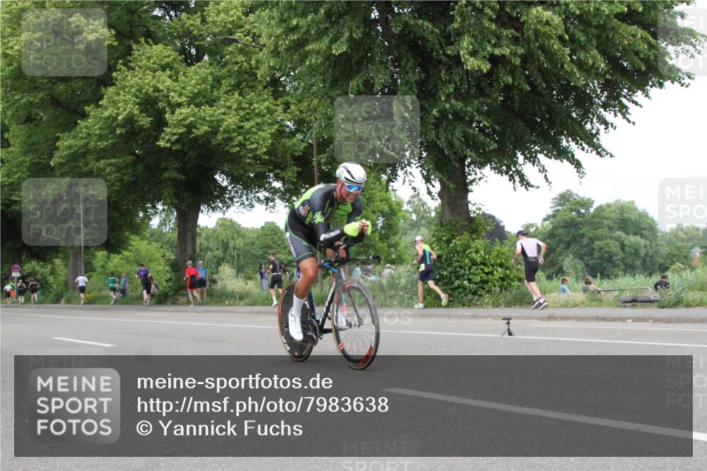 15.06.2025 - 7 Türme Triathlon Yannick Fuchs http://msf.ph/oto/7983638 15.06.2025 13:38:24 Radfahren  meine-sportfotos.de
