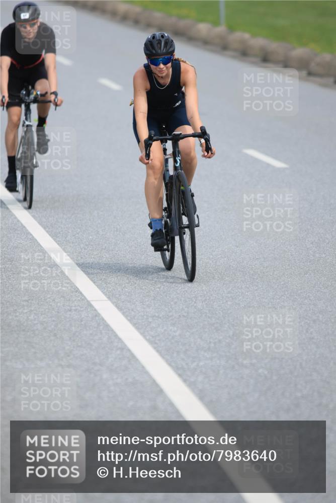 15.06.2025 - 27. Vierlanden-Triathlon H.Heesch http://msf.ph/oto/7983640 15.06.2025 10:57:39 Radfahren 48, 494, 508, 555, 753 meine-sportfotos.de