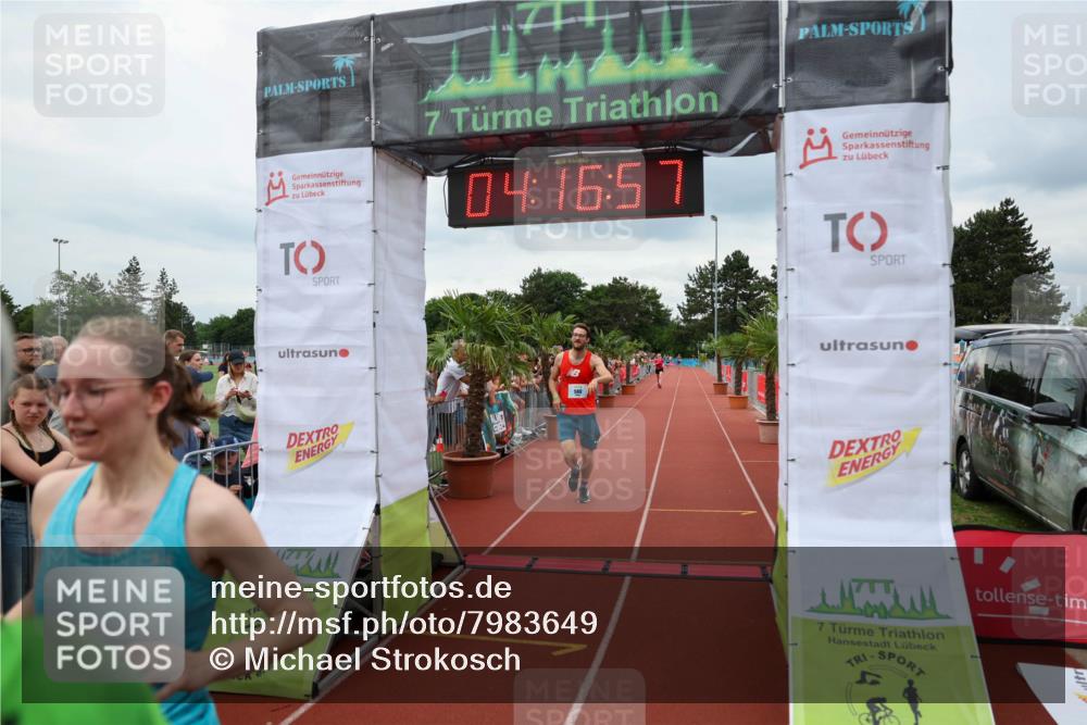 15.06.2025 - 7 Türme Triathlon Michael Strokosch http://msf.ph/oto/7983649 15.06.2025 14:16:57 Ziel 580, 788, 997, 1176 meine-sportfotos.de