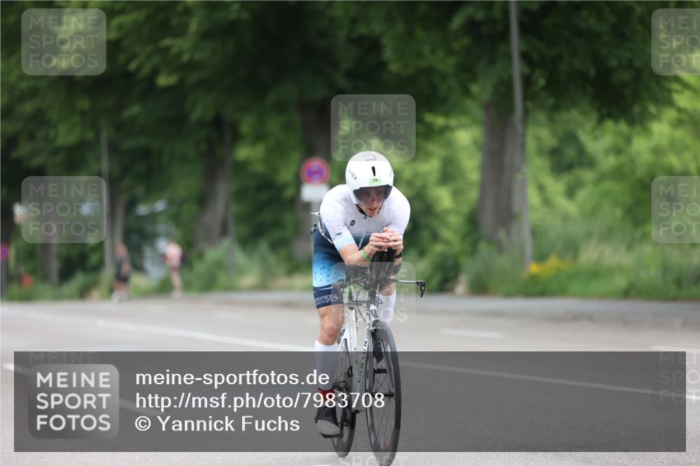 15.06.2025 - 7 Türme Triathlon Yannick Fuchs http://msf.ph/oto/7983708 15.06.2025 11:37:33 Radfahren 201, 210 meine-sportfotos.de