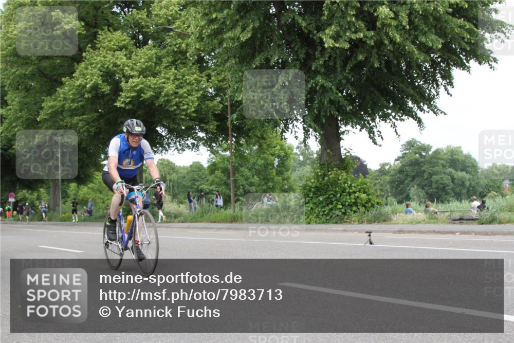 15.06.2025 - 7 Türme Triathlon Yannick Fuchs http://msf.ph/oto/7983713 15.06.2025 13:38:45 Radfahren  meine-sportfotos.de