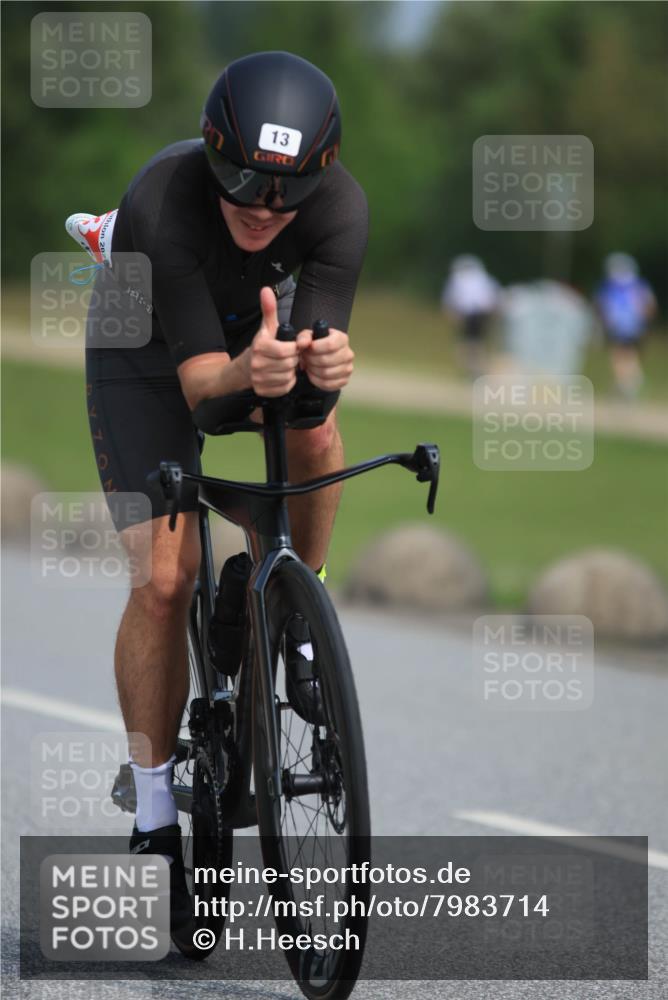 21.06.2025 - 27. Vierlanden-Triathlon H.Heesch http://msf.ph/oto/7983714 15.06.2025 11:17:41 Radfahren 13, 148, 153, 720, 947 meine-sportfotos.de
