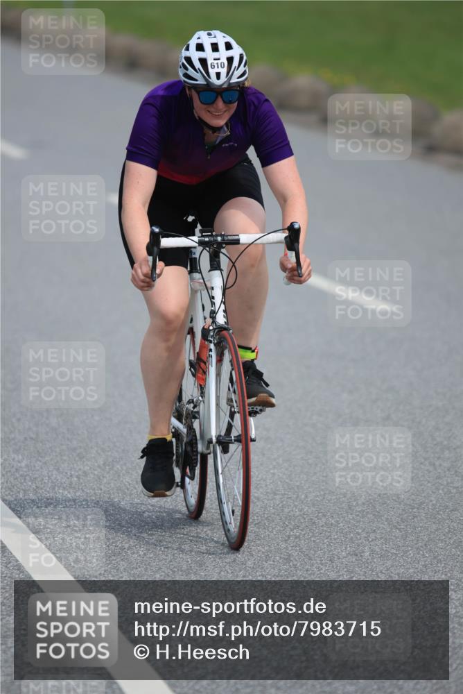 15.06.2025 - 27. Vierlanden-Triathlon H.Heesch http://msf.ph/oto/7983715 15.06.2025 10:58:01 Radfahren 475, 511, 554, 610 meine-sportfotos.de