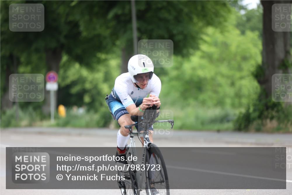 15.06.2025 - 7 Türme Triathlon Yannick Fuchs http://msf.ph/oto/7983723 15.06.2025 11:37:33 Radfahren 201, 210 meine-sportfotos.de