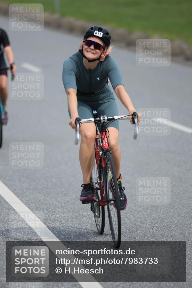 15.06.2025 - 27. Vierlanden-Triathlon H.Heesch http://msf.ph/oto/7983733 15.06.2025 10:58:03 Radfahren 475, 511, 554, 610, 632 meine-sportfotos.de