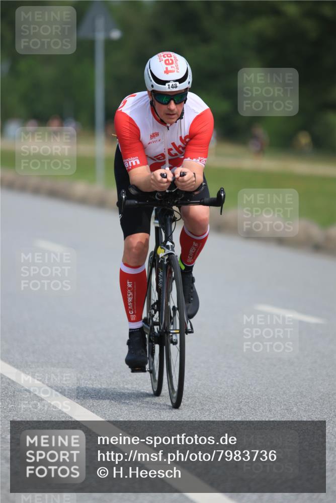21.06.2025 - 27. Vierlanden-Triathlon H.Heesch http://msf.ph/oto/7983736 15.06.2025 11:17:46 Radfahren 7, 148, 153, 154, 720, 947 meine-sportfotos.de