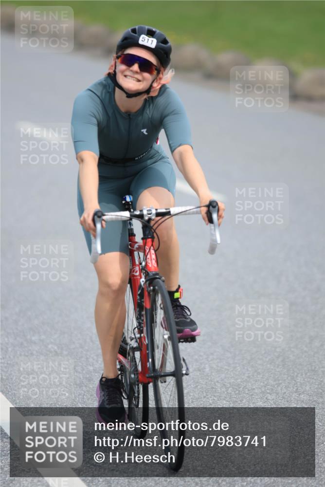 15.06.2025 - 27. Vierlanden-Triathlon H.Heesch http://msf.ph/oto/7983741 15.06.2025 10:58:03 Radfahren 475, 511, 554, 610, 632 meine-sportfotos.de