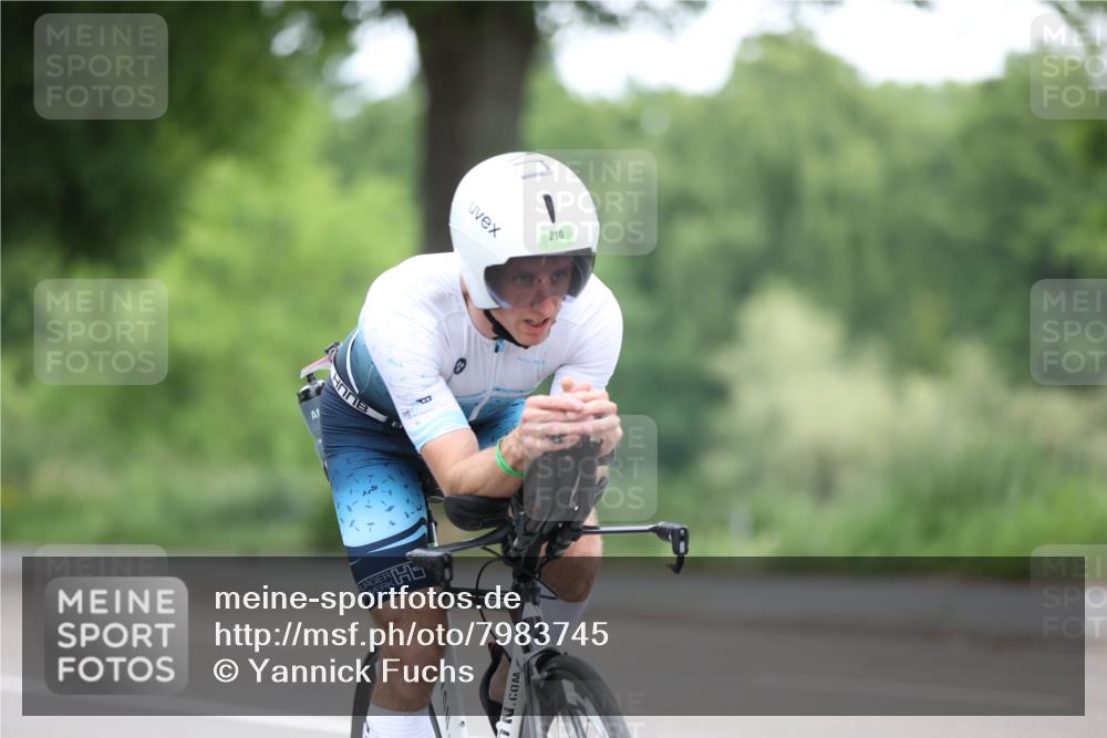 15.06.2025 - 7 Türme Triathlon Yannick Fuchs http://msf.ph/oto/7983745 15.06.2025 11:37:33 Radfahren 201, 210 meine-sportfotos.de