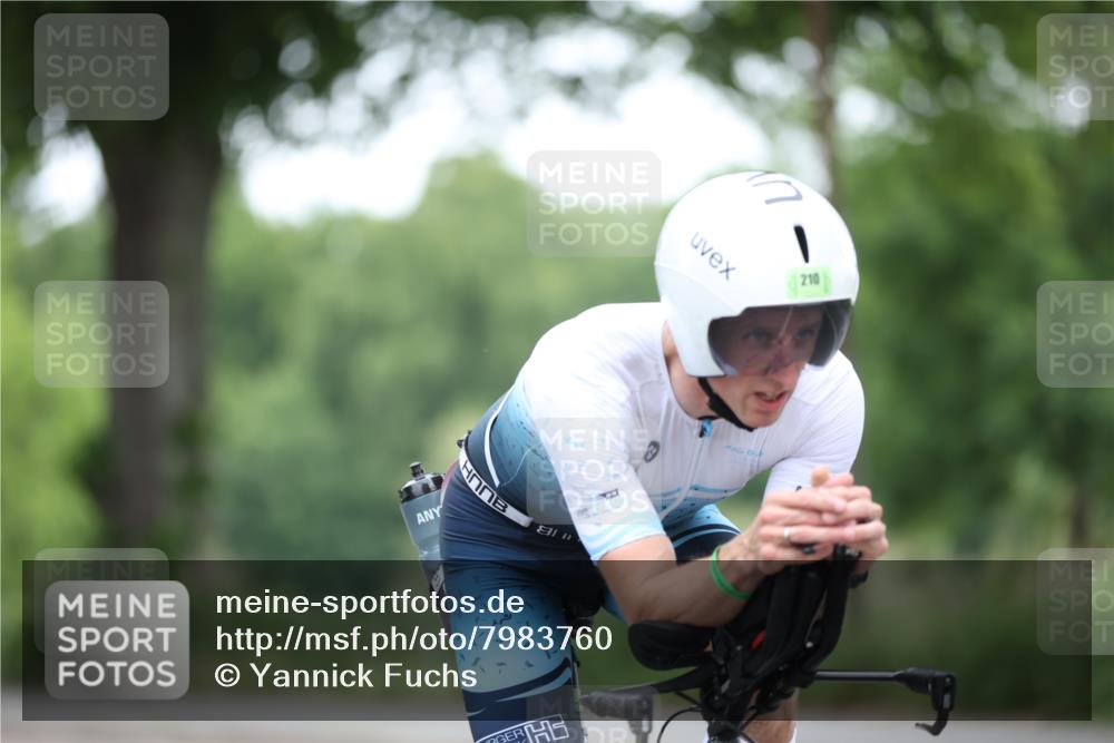 15.06.2025 - 7 Türme Triathlon Yannick Fuchs http://msf.ph/oto/7983760 15.06.2025 11:37:33 Radfahren 201, 210 meine-sportfotos.de