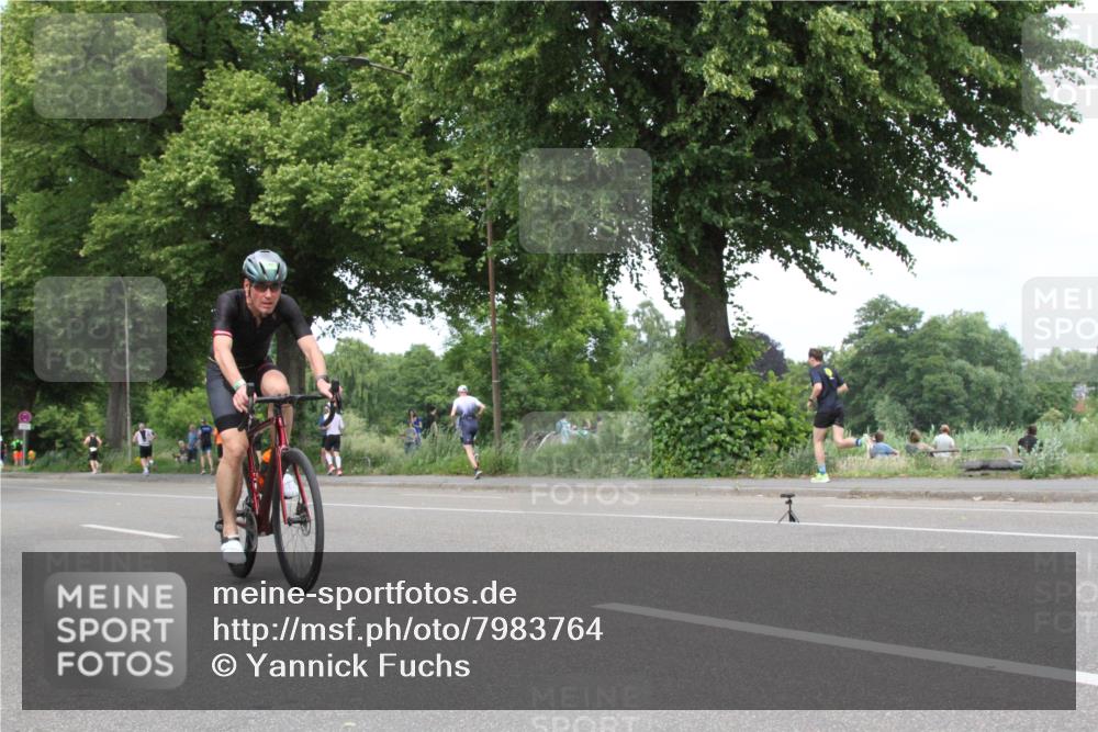 15.06.2025 - 7 Türme Triathlon Yannick Fuchs http://msf.ph/oto/7983764 15.06.2025 13:38:58 Radfahren  meine-sportfotos.de