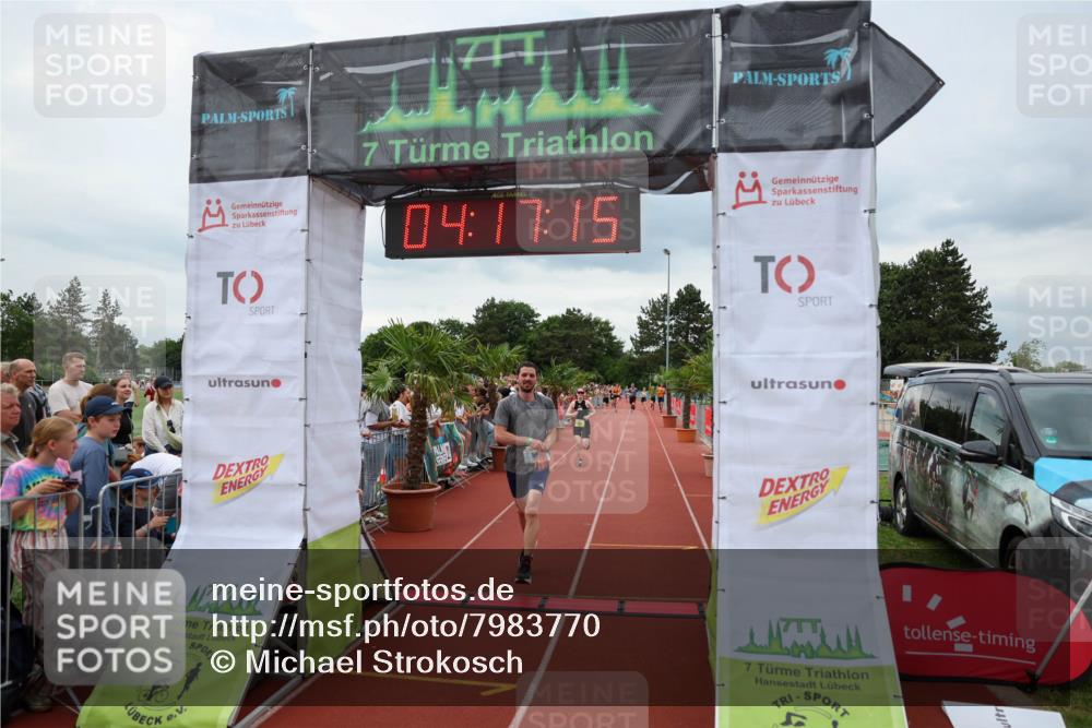 15.06.2025 - 7 Türme Triathlon Michael Strokosch http://msf.ph/oto/7983770 15.06.2025 14:17:15 Ziel 592, 751 meine-sportfotos.de