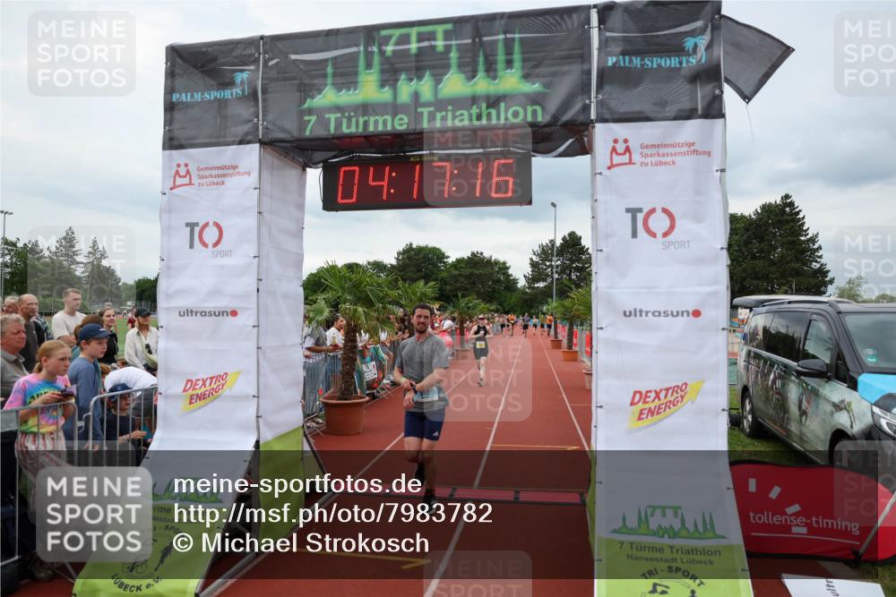 15.06.2025 - 7 Türme Triathlon Michael Strokosch http://msf.ph/oto/7983782 15.06.2025 14:17:15 Ziel 592, 751 meine-sportfotos.de