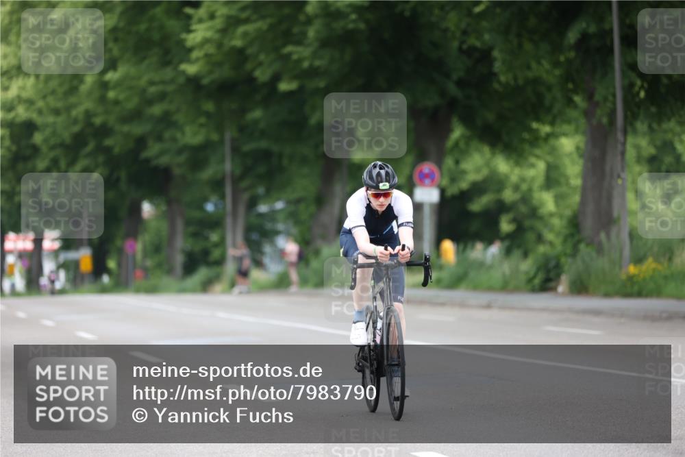 15.06.2025 - 7 Türme Triathlon Yannick Fuchs http://msf.ph/oto/7983790 15.06.2025 11:37:36 Radfahren 201, 210 meine-sportfotos.de