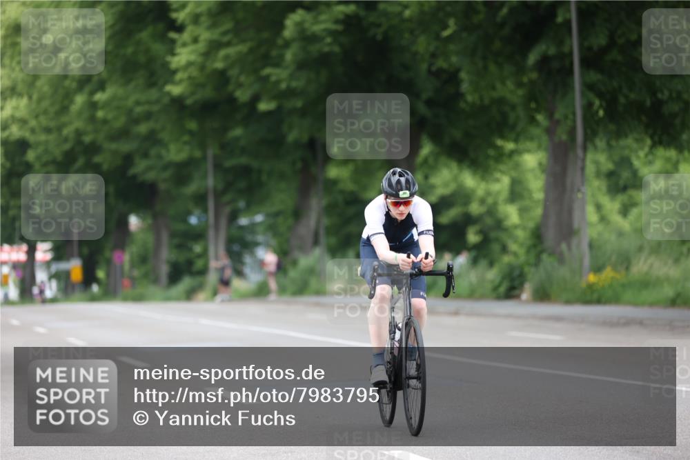 15.06.2025 - 7 Türme Triathlon Yannick Fuchs http://msf.ph/oto/7983795 15.06.2025 11:37:36 Radfahren 201, 210 meine-sportfotos.de