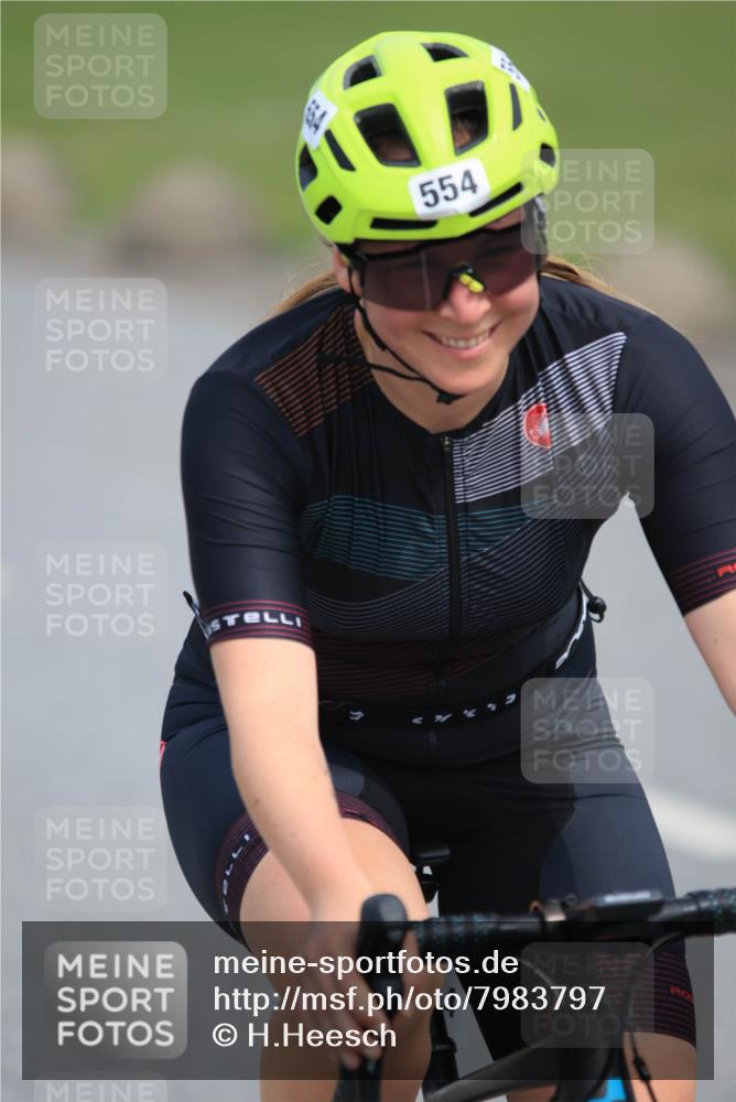 15.06.2025 - 27. Vierlanden-Triathlon H.Heesch http://msf.ph/oto/7983797 15.06.2025 10:58:05 Radfahren 475, 511, 554, 610, 632 meine-sportfotos.de