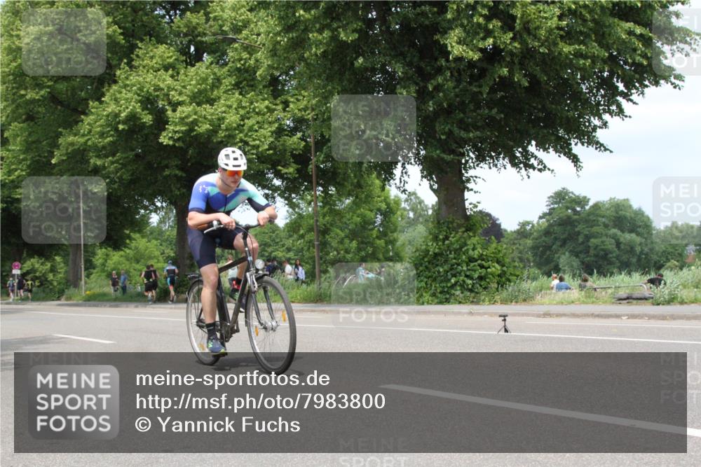 15.06.2025 - 7 Türme Triathlon Yannick Fuchs http://msf.ph/oto/7983800 15.06.2025 13:39:21 Radfahren  meine-sportfotos.de
