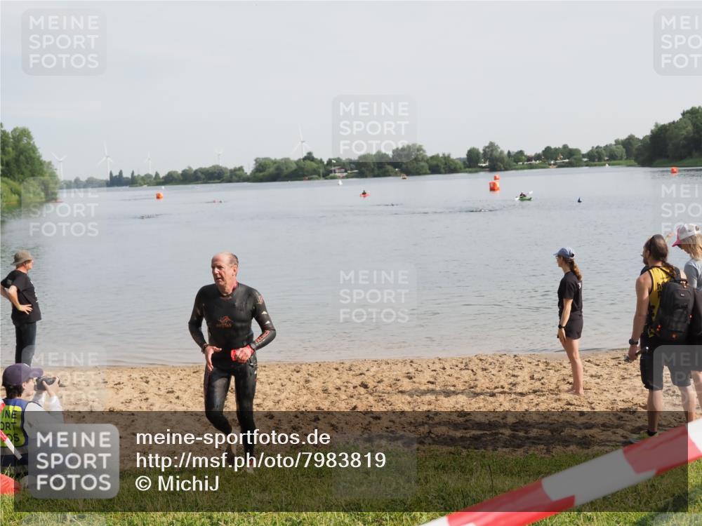 21.06.2025 - 27. Vierlanden-Triathlon MichiJ http://msf.ph/oto/7983819 15.06.2026 09:07:10 Schwimmen 231 meine-sportfotos.de