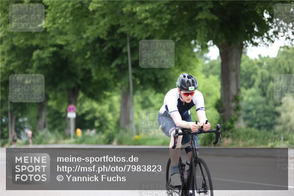 15.06.2025 - 7 Türme Triathlon Yannick Fuchs http://msf.ph/oto/7983823 15.06.2025 11:37:37 Radfahren 201 meine-sportfotos.de