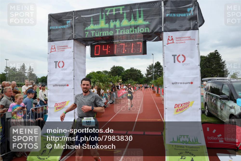 15.06.2025 - 7 Türme Triathlon Michael Strokosch http://msf.ph/oto/7983830 15.06.2025 14:17:16 Ziel 592, 751 meine-sportfotos.de
