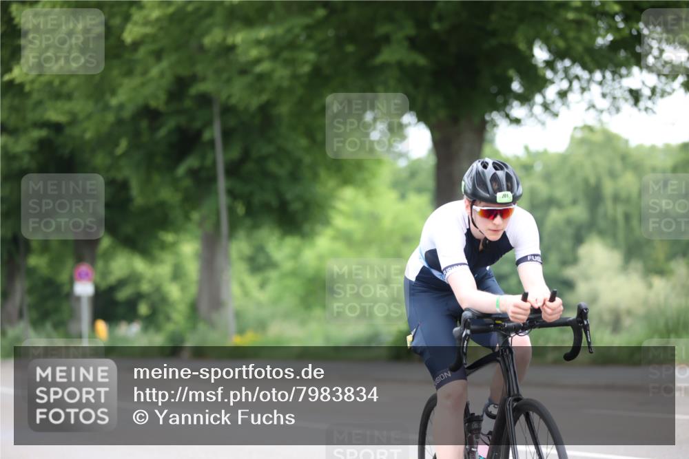 15.06.2025 - 7 Türme Triathlon Yannick Fuchs http://msf.ph/oto/7983834 15.06.2025 11:37:37 Radfahren 201 meine-sportfotos.de
