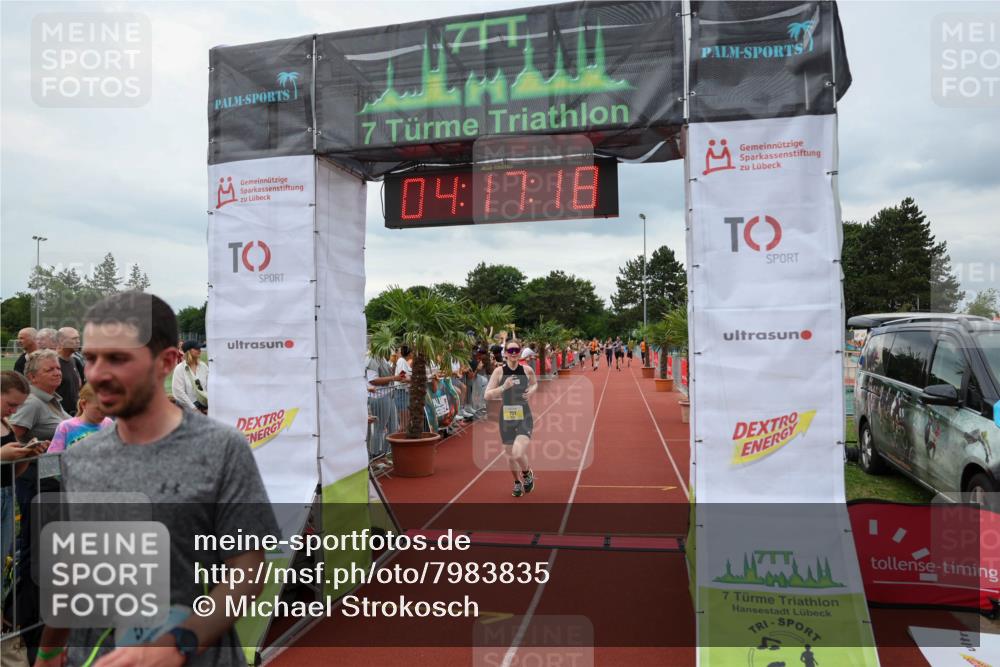 15.06.2025 - 7 Türme Triathlon Michael Strokosch http://msf.ph/oto/7983835 15.06.2025 14:17:17 Ziel 592, 751 meine-sportfotos.de