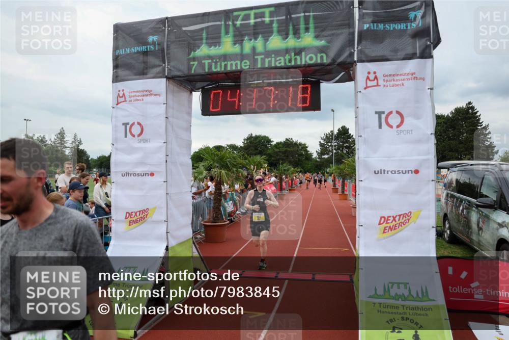 15.06.2025 - 7 Türme Triathlon Michael Strokosch http://msf.ph/oto/7983845 15.06.2025 14:17:17 Ziel 592, 751 meine-sportfotos.de