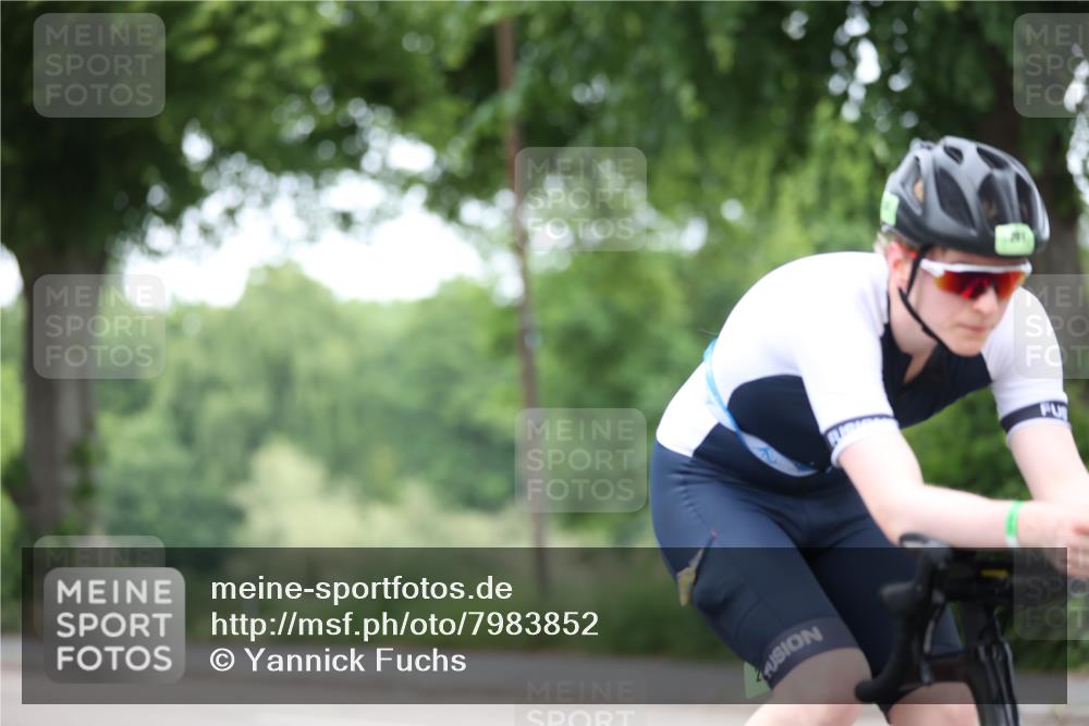 15.06.2025 - 7 Türme Triathlon Yannick Fuchs http://msf.ph/oto/7983852 15.06.2025 11:37:38 Radfahren 201 meine-sportfotos.de