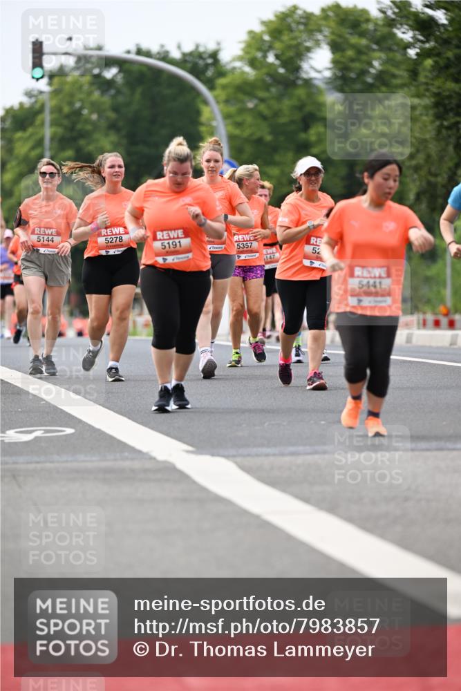 15.06.2025 - REWE Women's Run Dr. Thomas Lammeyer http://msf.ph/oto/7983857 15.06.2025 10:46:49 Laufen 5144, 5278, 5191, 5357, 52, 1147, 5441 meine-sportfotos.de