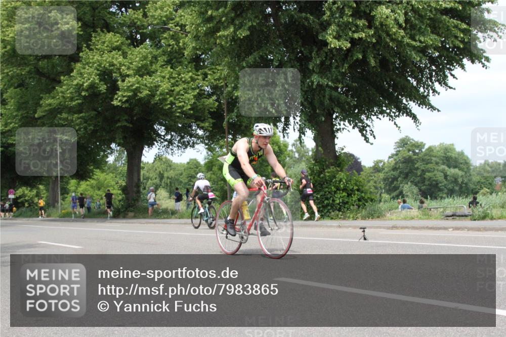 15.06.2025 - 7 Türme Triathlon Yannick Fuchs http://msf.ph/oto/7983865 15.06.2025 13:39:45 Radfahren  meine-sportfotos.de