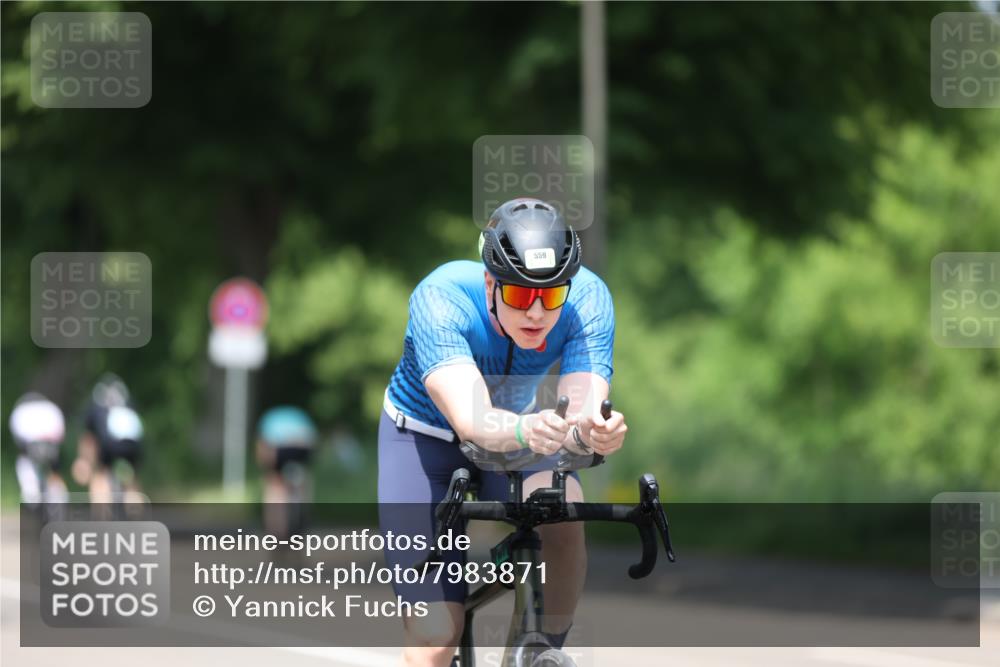 15.06.2025 - 7 Türme Triathlon Yannick Fuchs http://msf.ph/oto/7983871 15.06.2025 12:54:01 Radfahren 302, 559, 562, 594 meine-sportfotos.de